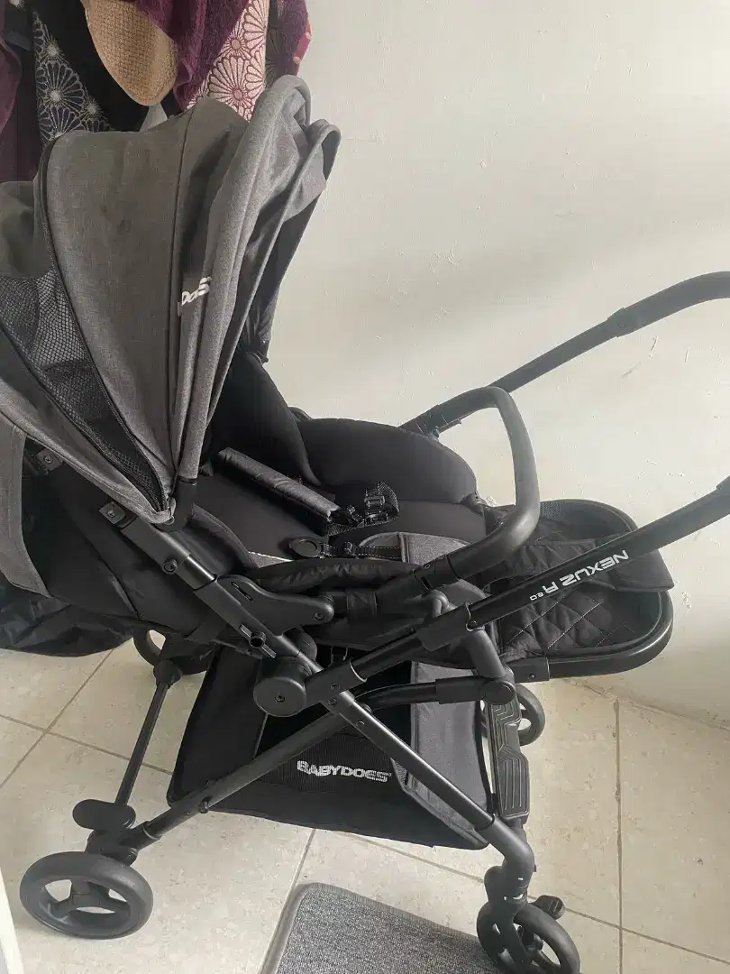 Baby does stroller nexuz r. 20