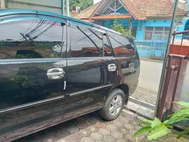 Toyota Kijang Innova 2009 Bensin