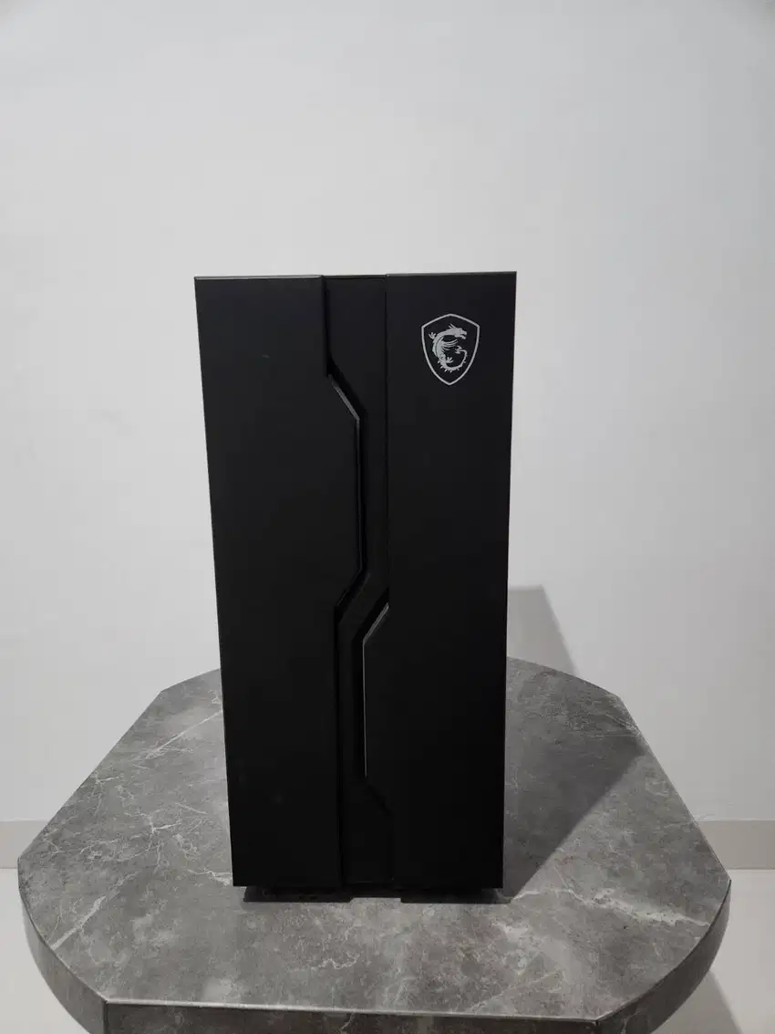 Casing pc msi vampiric 010 mid tower bonus fan