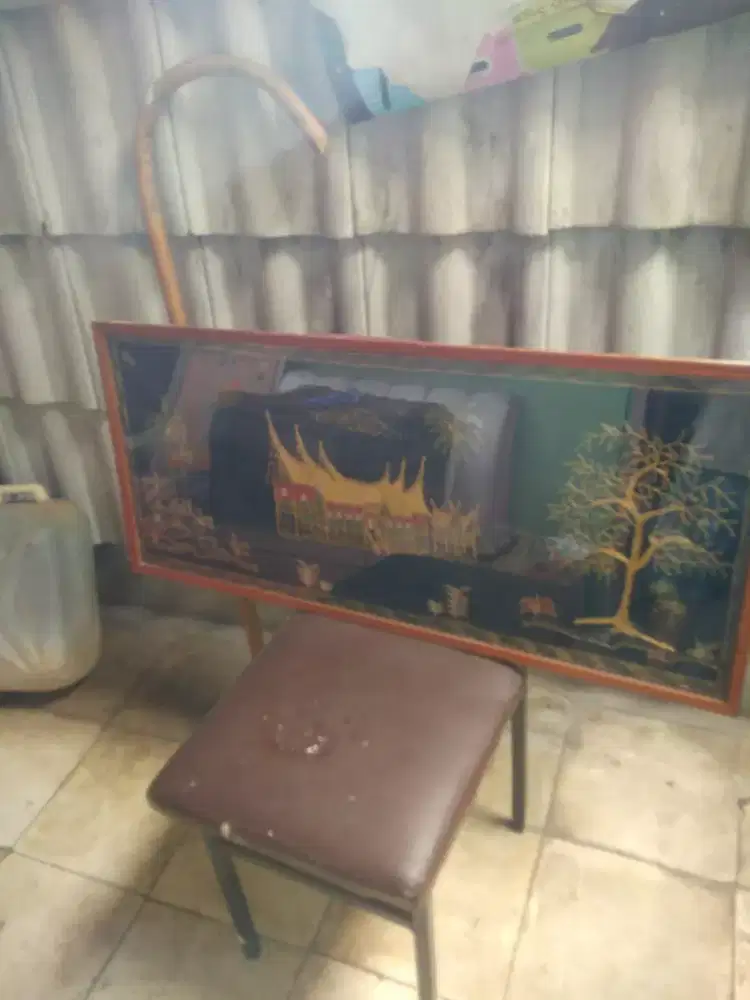 Lukisan rumah dan sekitarnya