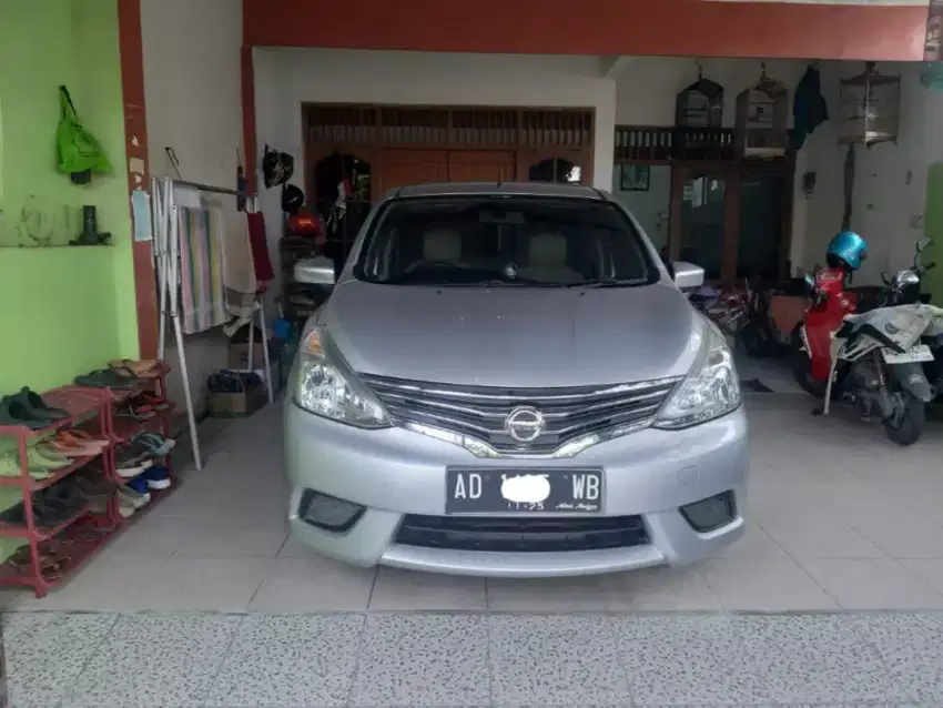 Jual Nissan Grandlivina SV manual th 2015