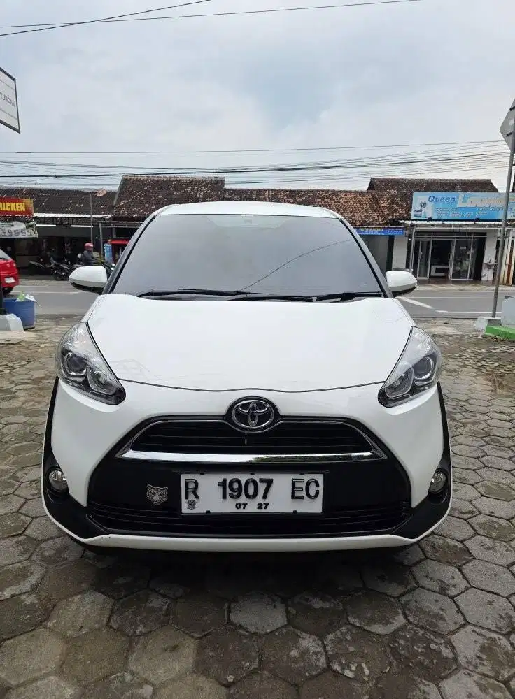 sienta v manual tahun 2018