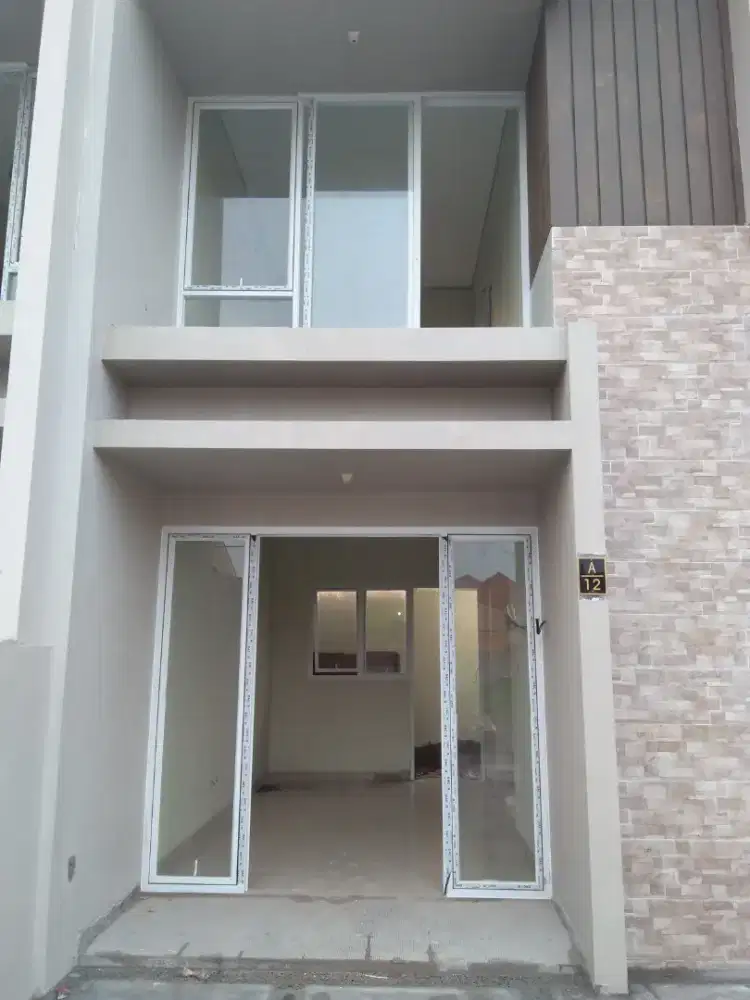 Kusen pintu aluminium