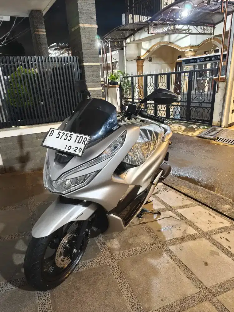 Bissmillah dijual motor Honda PCX 2019 istimewa
