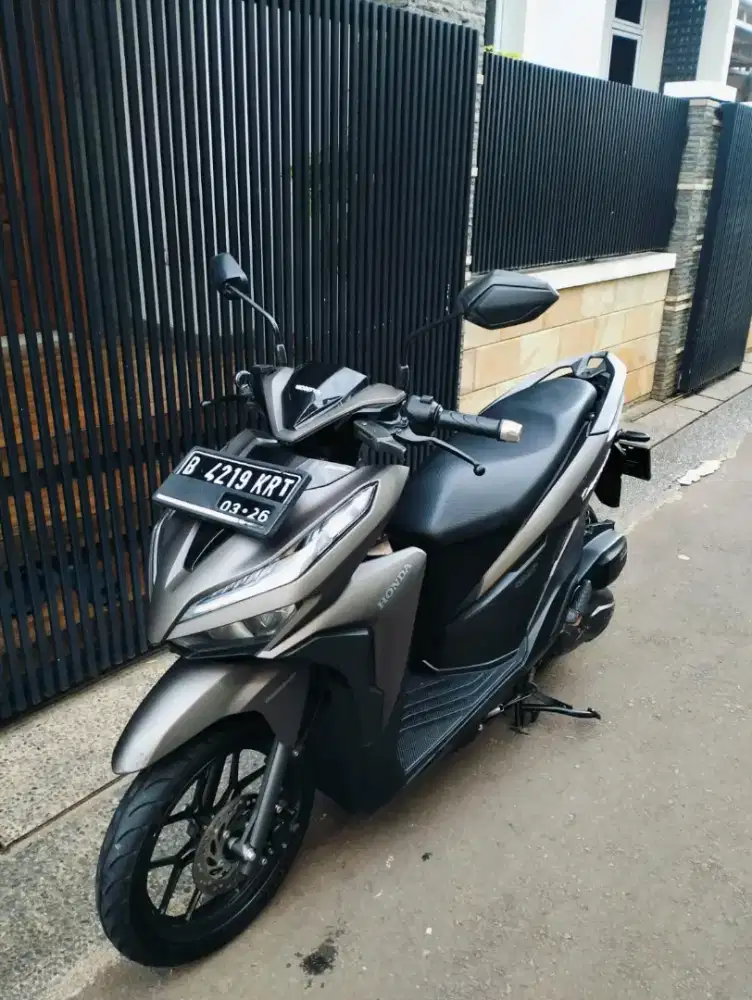 Bissmillah dijual motor Honda Vario 125cc 2020 istimewa.