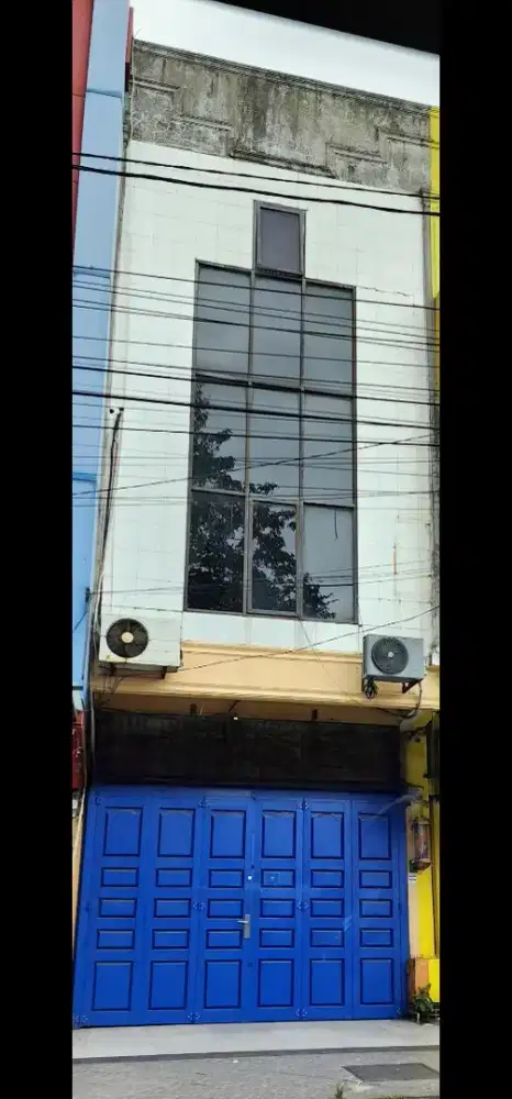 Di Jual ruko 3 lantai jl.T.P Polem