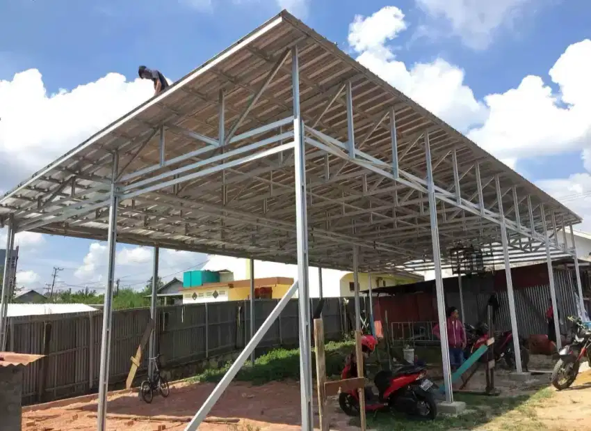 Kanopi renovasi dan atap bajaringan terpasang