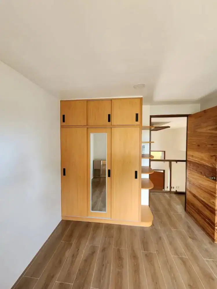 Almari baju hpl custom