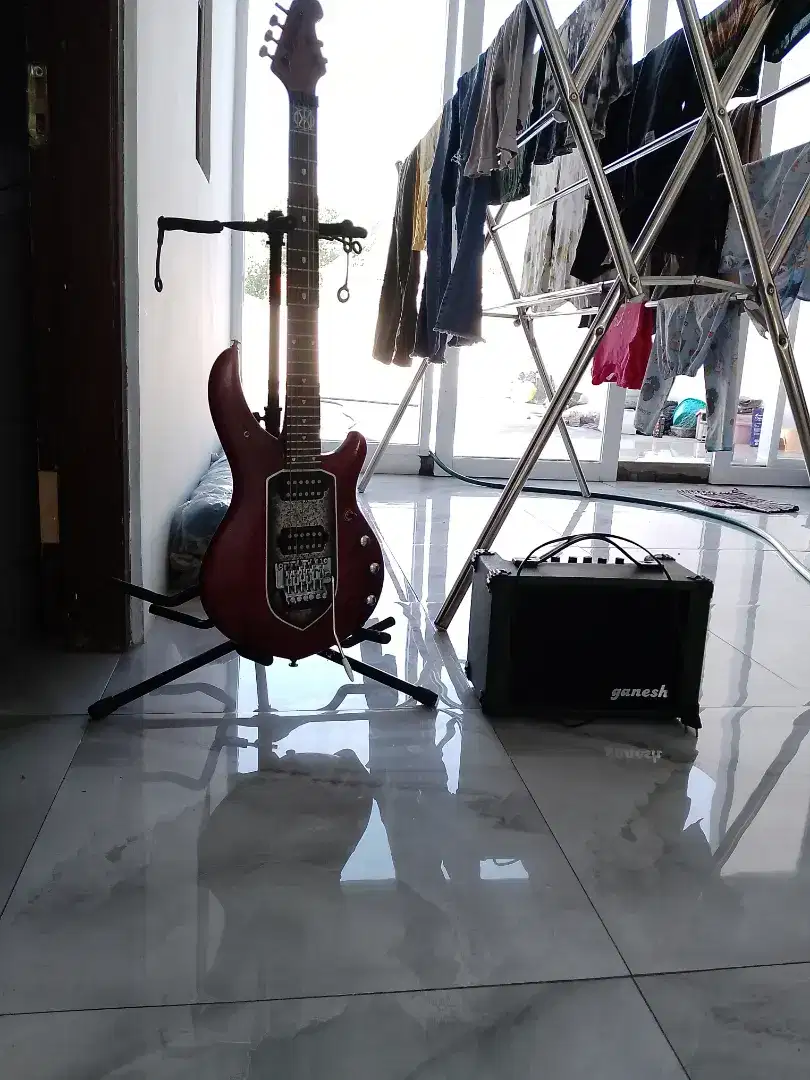 Gitar listrik plus ampli