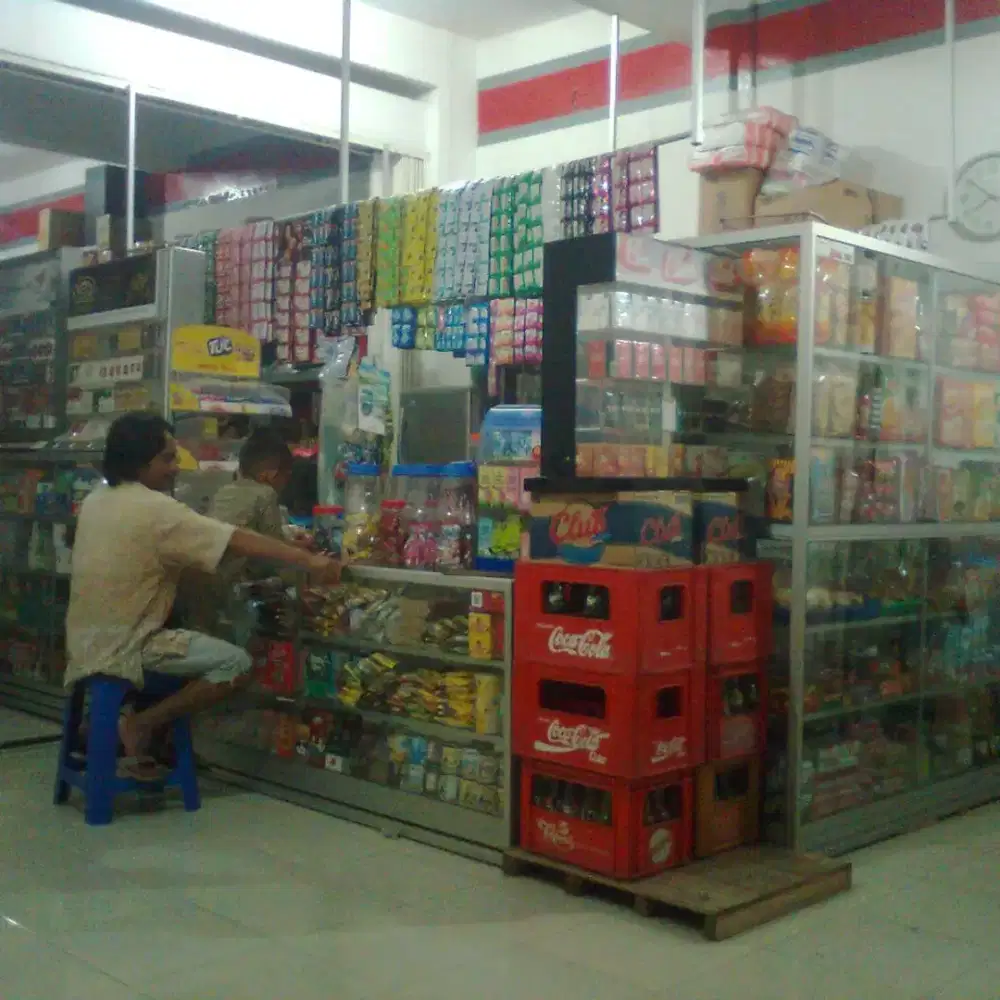 Jual rumah plus kios lolasi semanggi solo lt 151m hrg 1,8 Myd nego