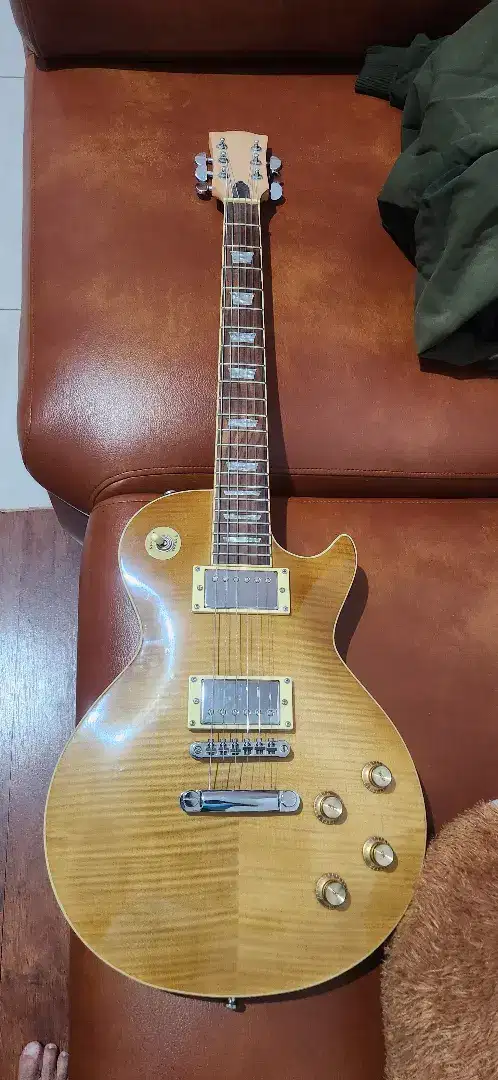 Gitar listrik custom gibson