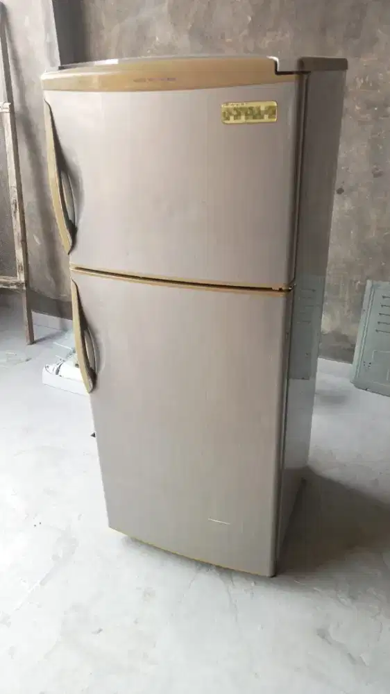 Terima kulkas rusak dan mesin cuci, ac