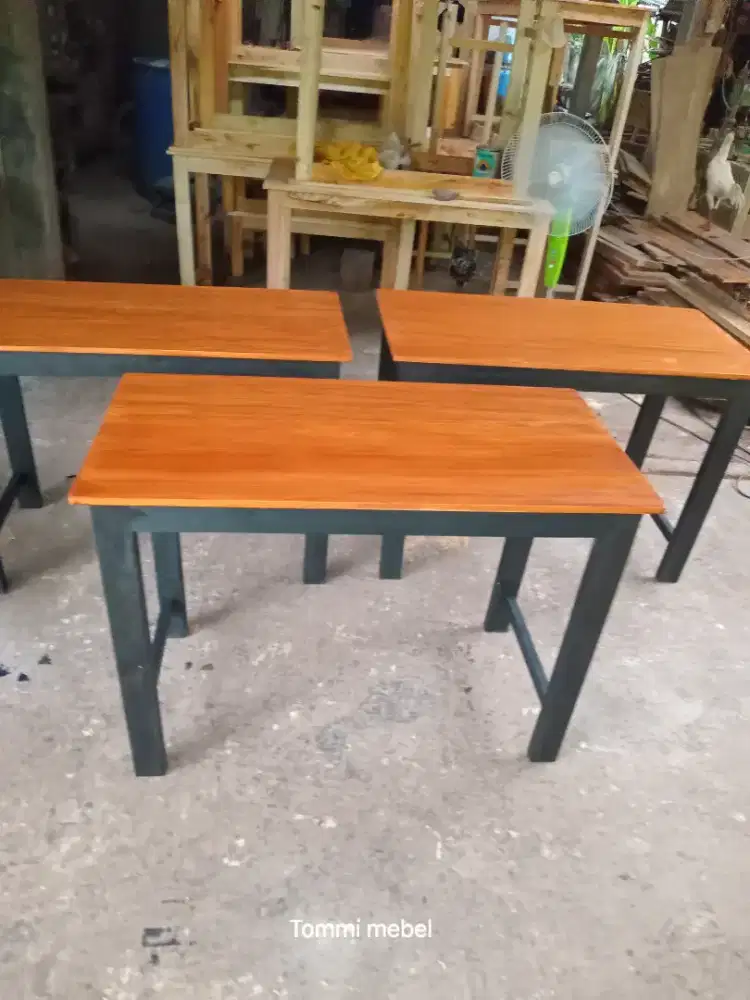 Meja warmindo masakini