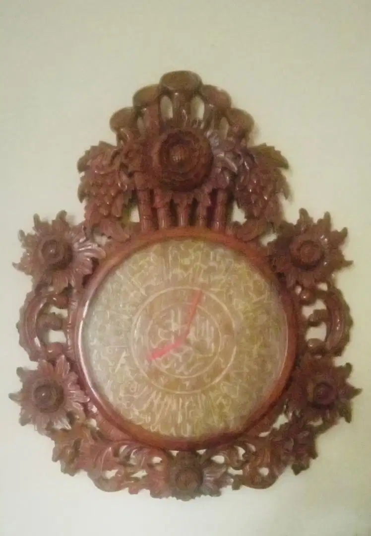 Jam dinding Kaligrafi kayu jati