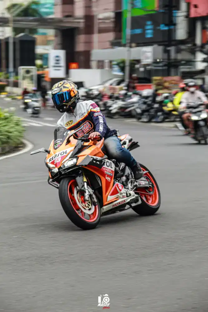 Di Jual Honda CBR250RR Repsol full modifikasi th 2018