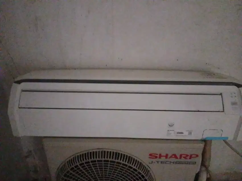 Ac bekas sharp j tech inverter 1 pk