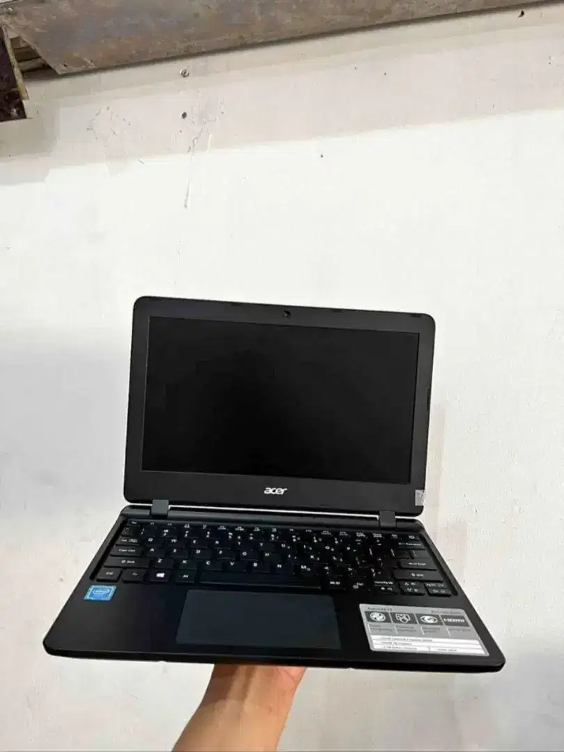 SPESIAL PROMO LAPTOP PELAJAR
ACER ASPIRE ES1-132 SIAP PAKAI BERGARANSI