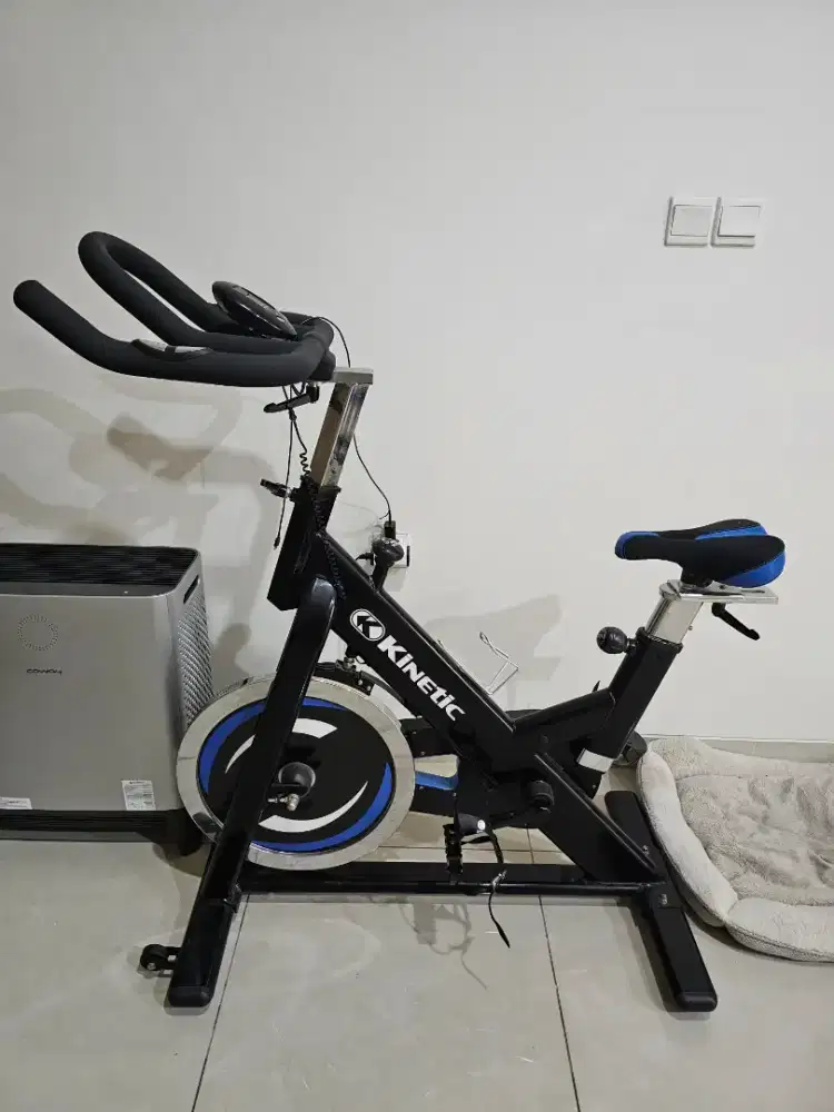 Sepeda Olah raga Statis merk Kinetic