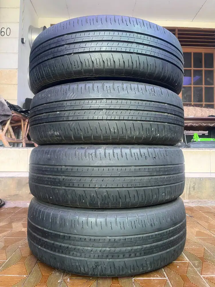 Ban Dunlop Enasave EC300+ 195 60 r16 4pcs