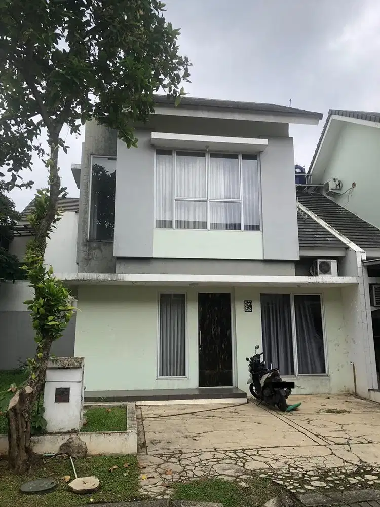 Dijual Rumah (tanah luas) cash / over kredit di Serpong - Pamulang