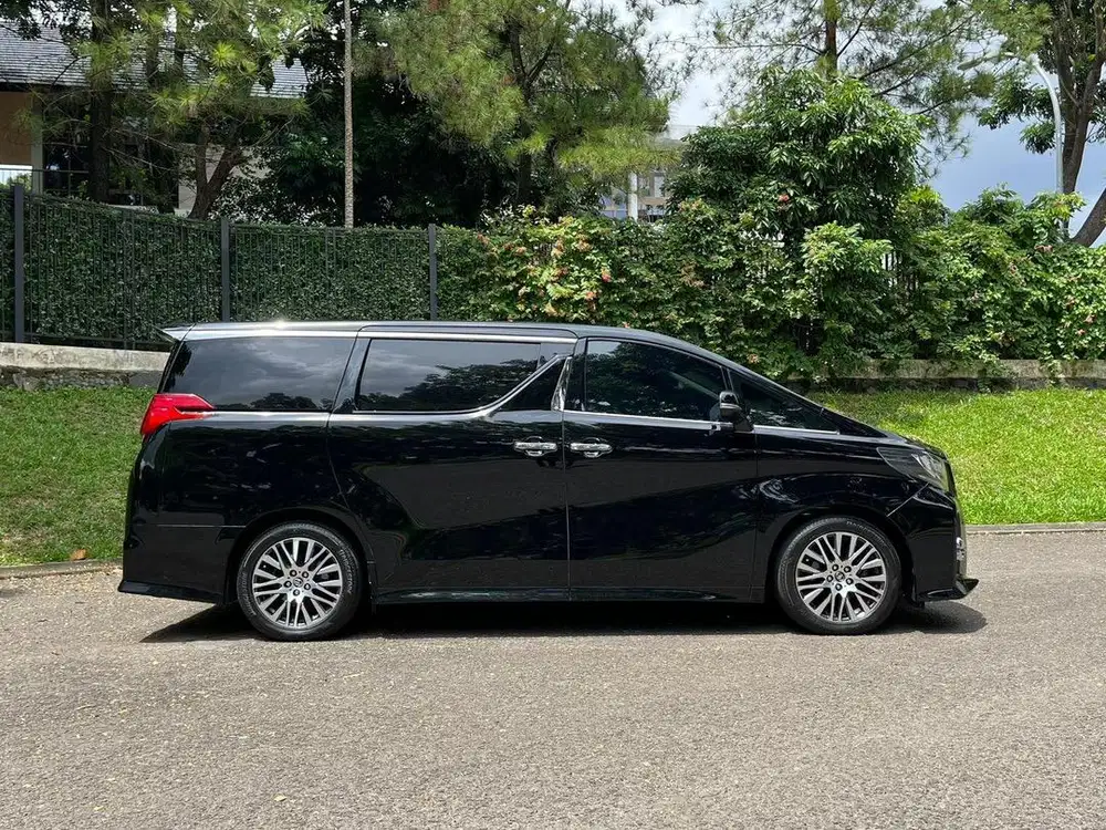Sewa harian rental mobil murah