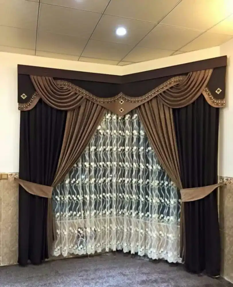Pasang gordyn gorden murah vertikal roll blind jasa wallpaper dinding