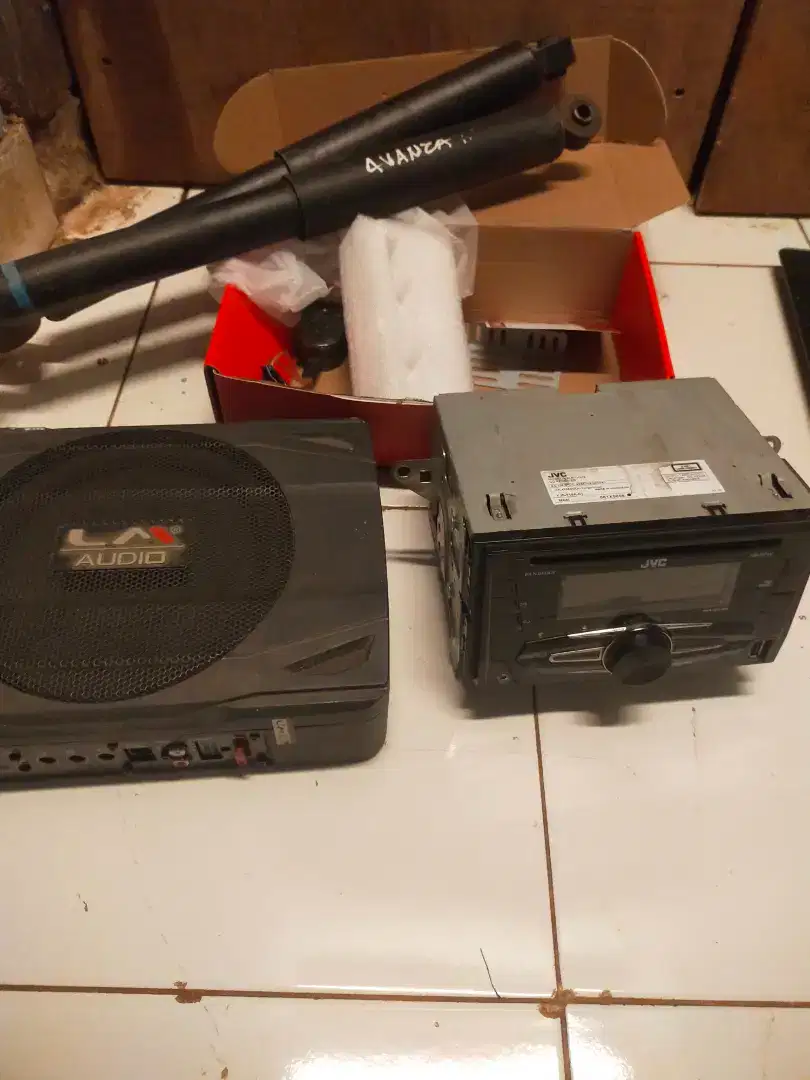 Jual sepakaket audio original copotan mobilio dan subwoofer kolong