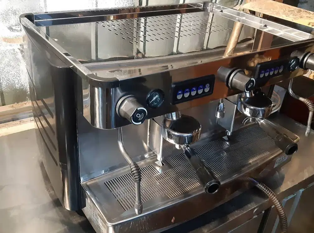 Mesin Kopi Espresso 2 Group Harga Bersahabat Cocok untuk Coffee Shop