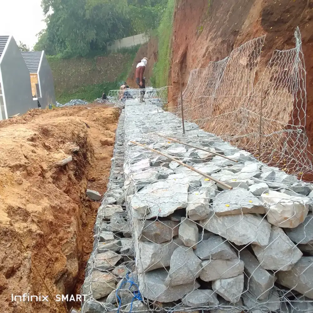 Kawat Bronjong manual/pabrikasi