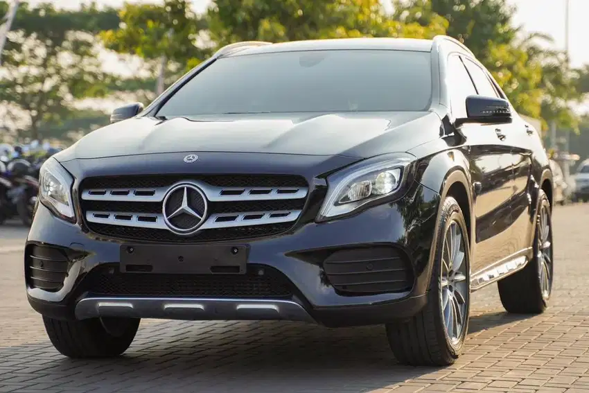 Rare! Mercedes Benz GLA200 AMG Night 2019 c200 x1 320i glc200