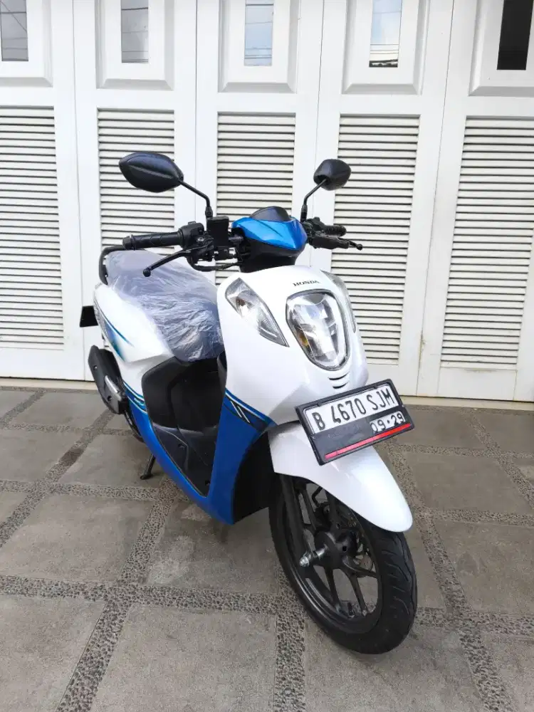 Bissmillah dijual motor Honda Genio SE CBS ISS 2019 istimewa