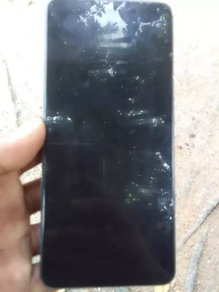 Beli hp rusak pecah matot