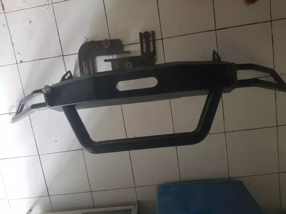 Bumper bekas mobil pajero