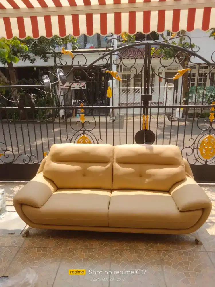 Custom sofa dan servis