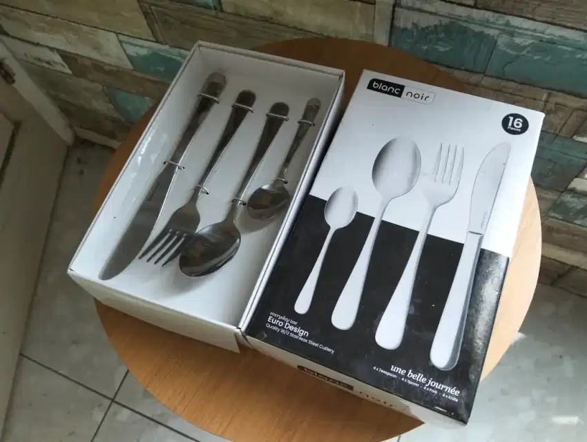 Set Sendok Blanc Noir