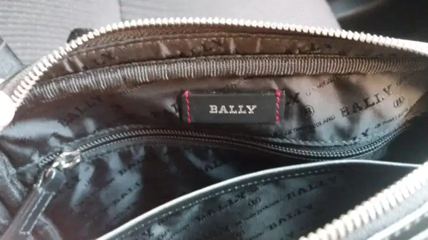 Tas brand bally