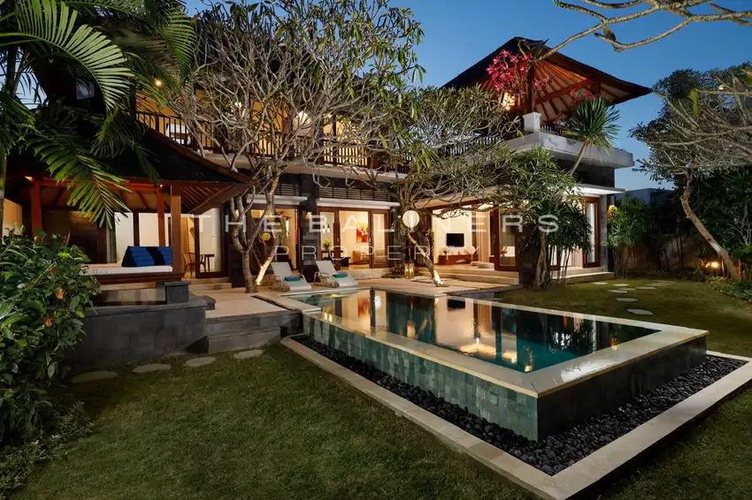 TIMELESS LUXURY VILLA IN UNGASAN