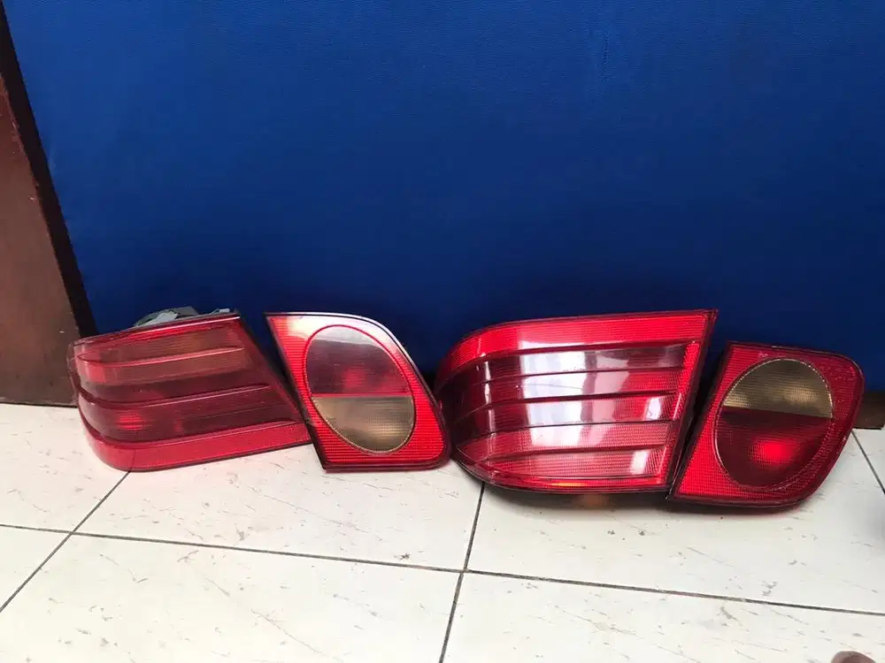 Lampu belakang  Mercy New eyes Ori