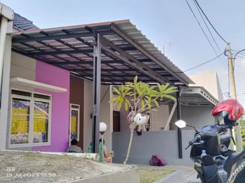 Kanopi baja ringan