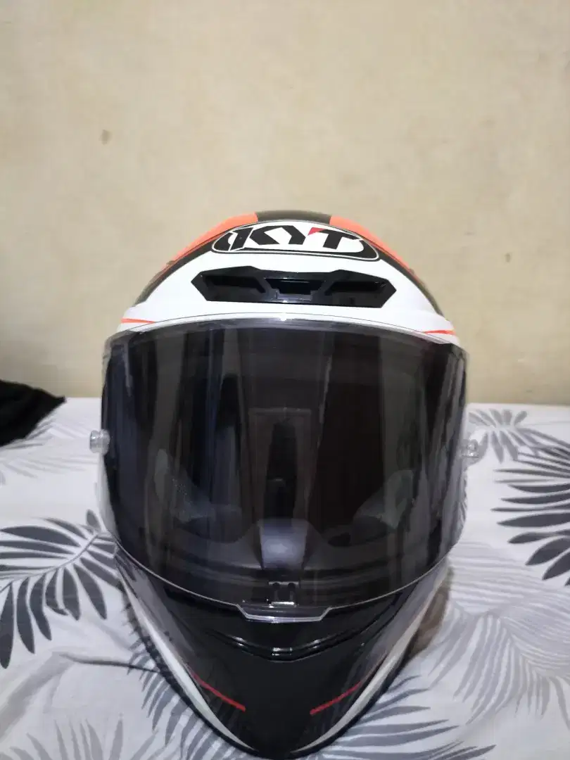 KYT TT COURSE SIZE M