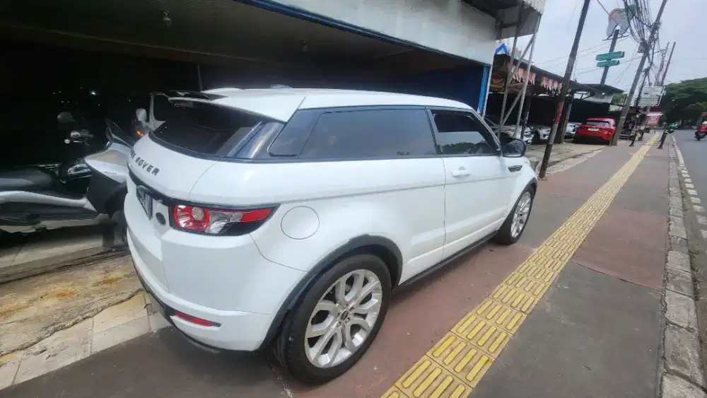 Range rover evoque diesel coupe 2 pintu barang langka