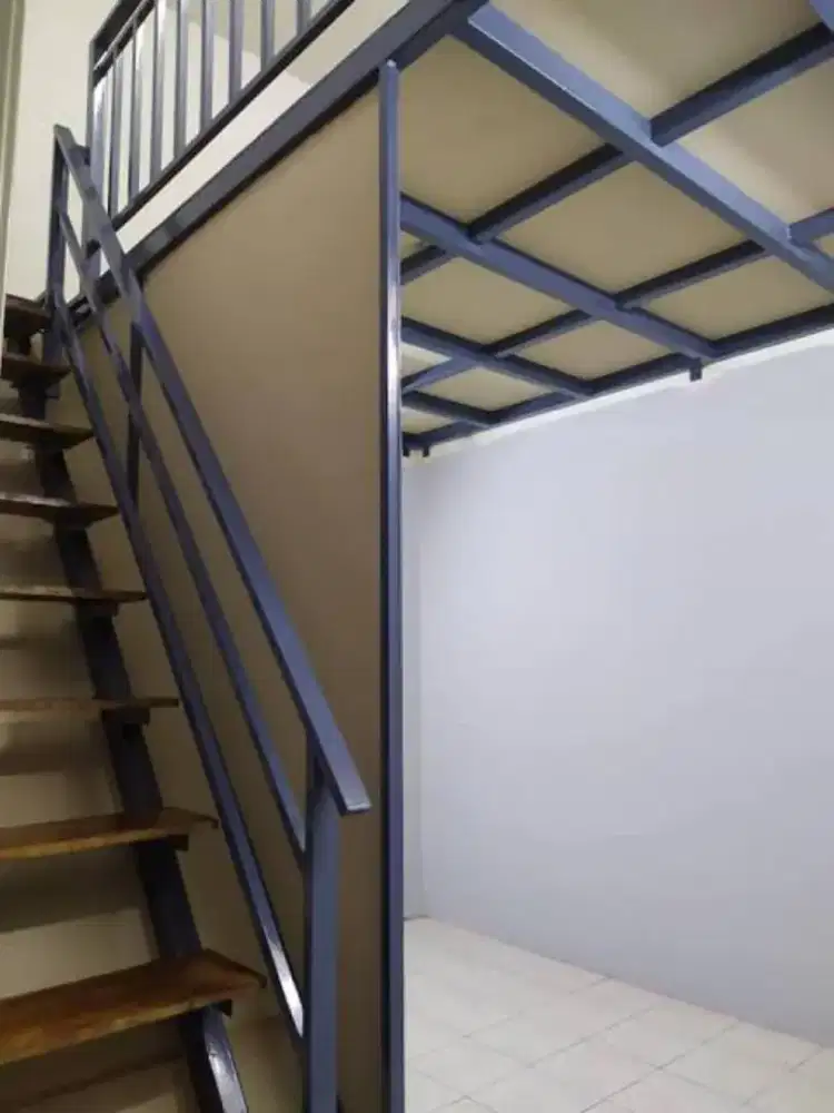 Dak Plat menjanine ruangan/teras rumah