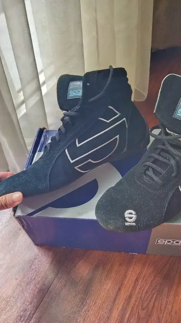 Sepatu balap sparco black