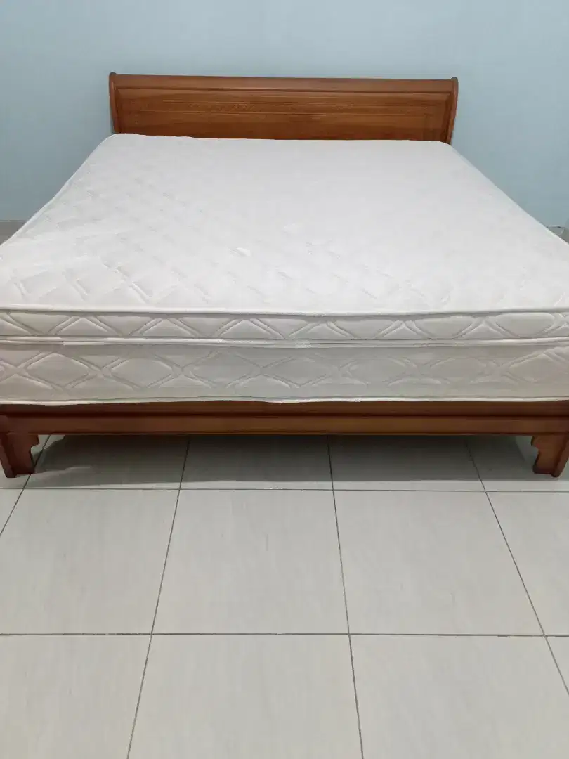 1 set ranjang & lemari jati