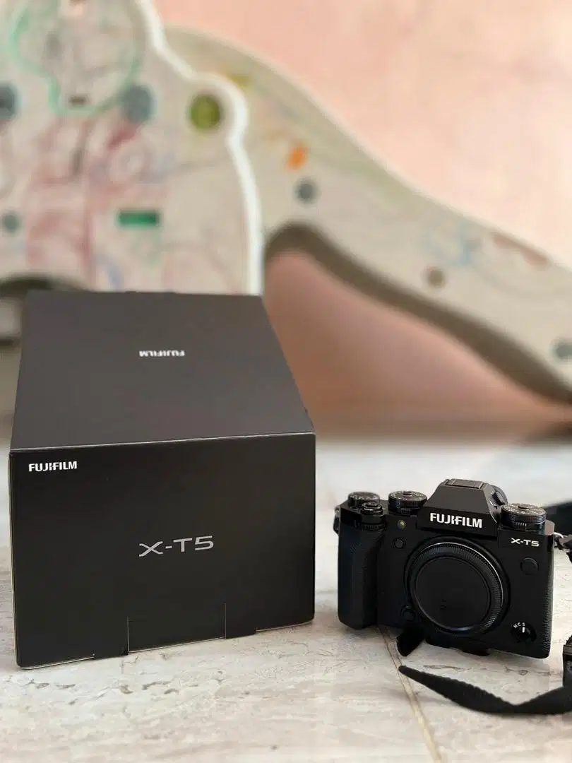 FUJIFILM XT-5 body only MULUSSSSS