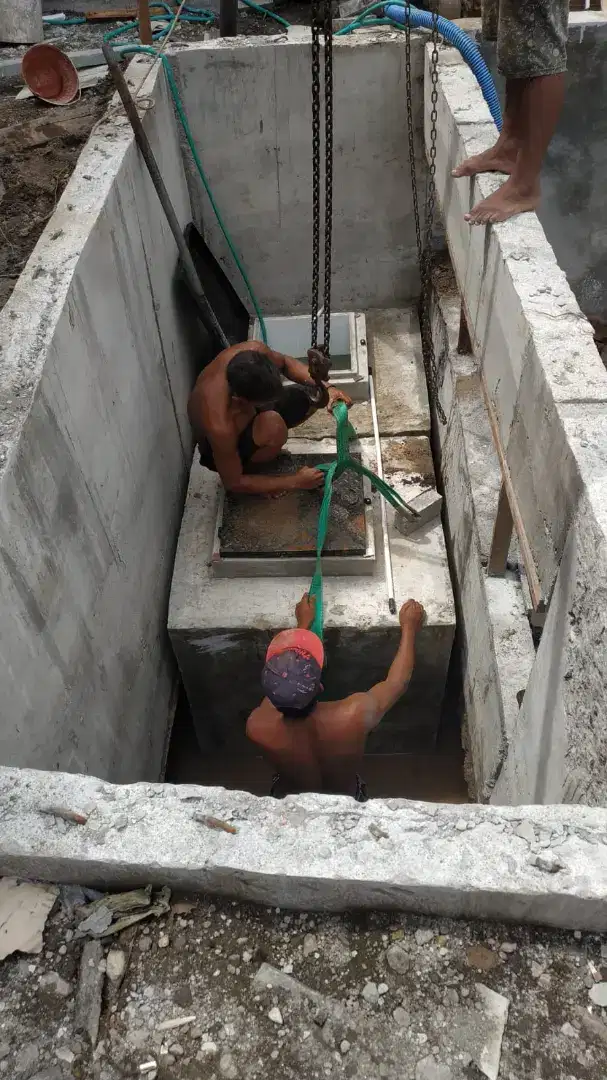 Bak toren tandon air beton cor
