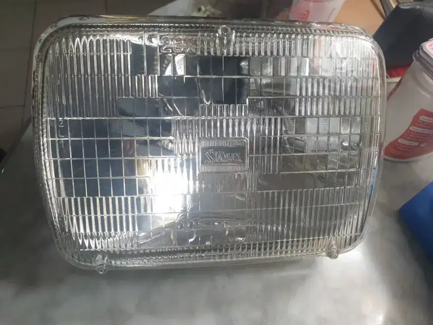 Head Lamp /Sealed Beam Kotak