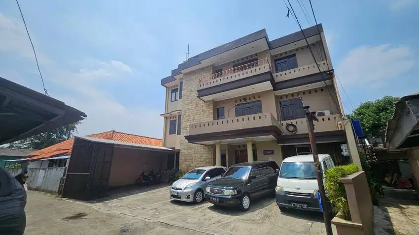 Di JUAL GEDUNG 3 LANTAI