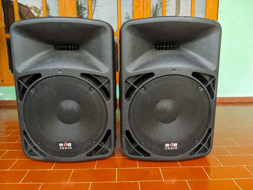 Monitor 15 in pasiv merk BOB