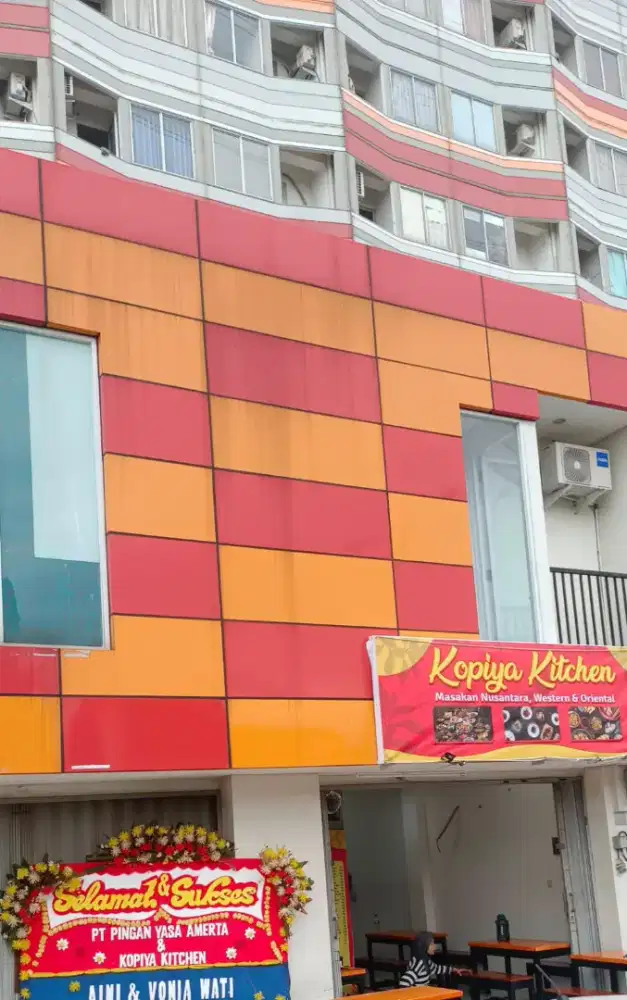 Mencari pegawai pria dan wanita usia max 23tahun